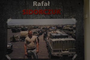 VII zmiana ISAF w Afganistanie w bazie Karabach na stanowisku strzelec- sanitariusz. 20 maja 2010r, patrol, w którym jechał znalazł się w zasadzce. Został ranny w wyniku eksplozji mini - pułapki. Doznał uszkodzenia kręgosłupa szyjnego co wymagał (photo)