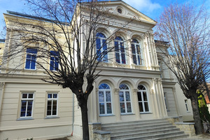  (photo)