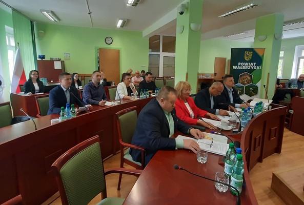 XIII SESJA RADY POWIATU WAŁBRZYSKIEGO